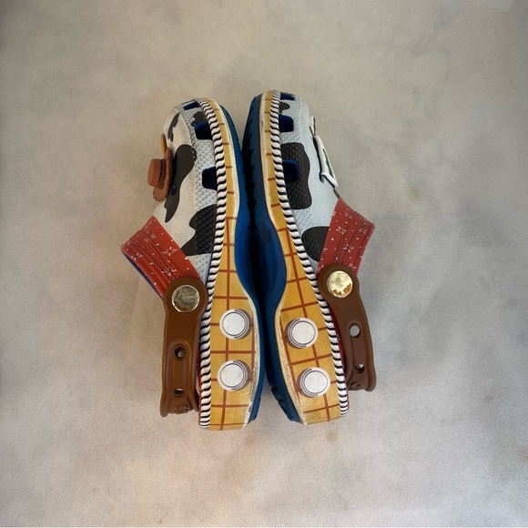 CROCS TOY STORY SHERIFF WOODY CLASSIC CLOG Size J 1 - Picture 8 of 8